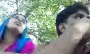 বড়ো বুকের মেয়ের বড ...