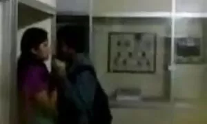 বাষ্পীয় মেয়েদের এক ...