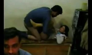 হার্ডকোর, স্বর্ণকেশী ...